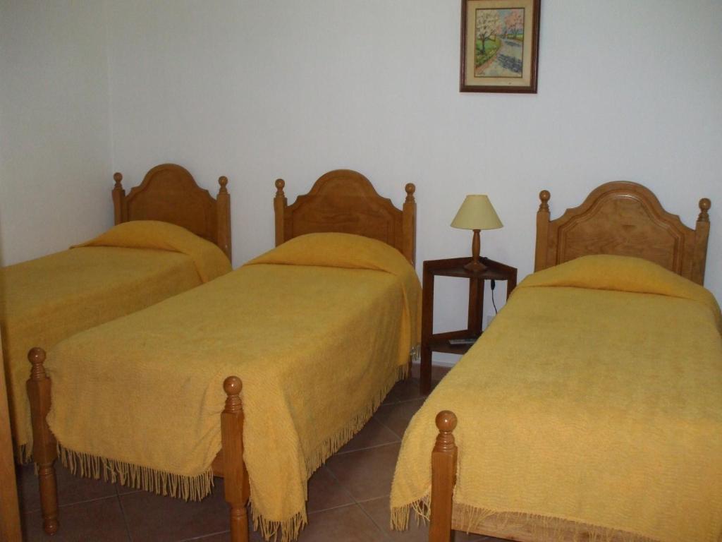 Dinas Guesthouse Lagos Room photo